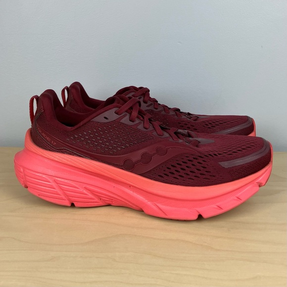Saucony Women’s Size 9.5 Guide 17 Currant Cayenne Athletic Running Shoes - Picture 1 of 11